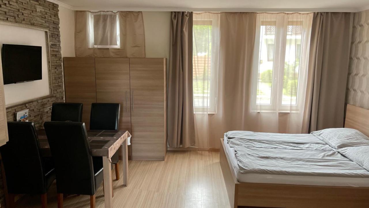 Gyula Var Premium Apartman Exteriér fotografie