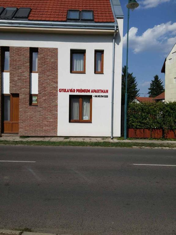 Gyula Var Premium Apartman Exteriér fotografie